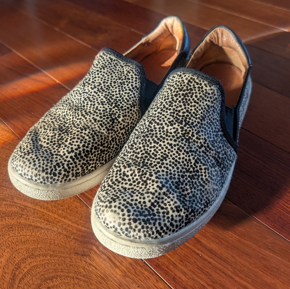 UGG Australia Animal Print Calf Hair Leather Loafers Shoes Womens Sz 7.5
